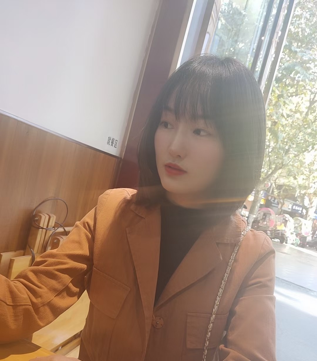 胡女士头像